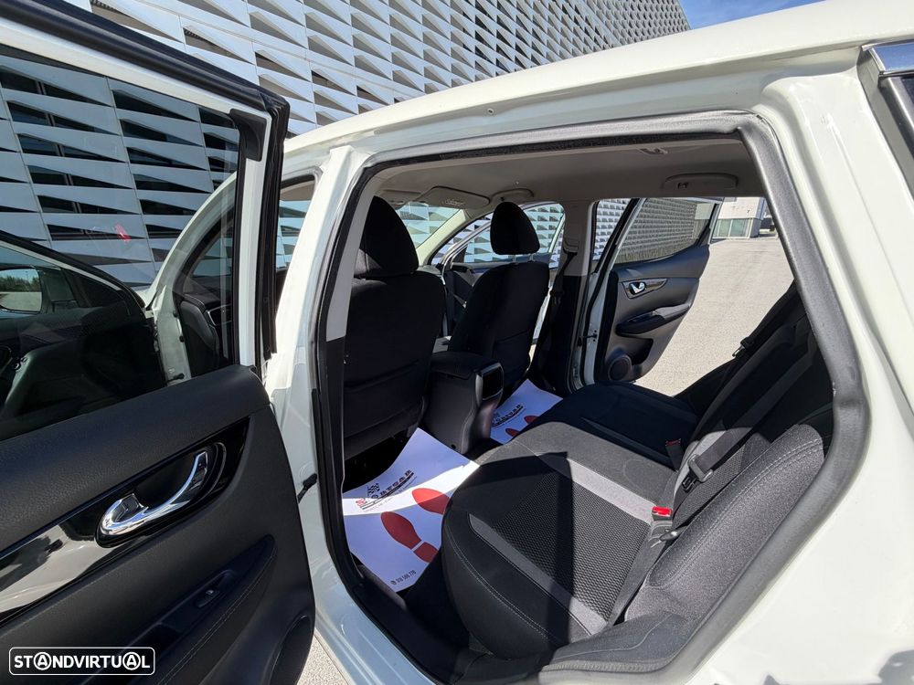 Nissan Qashqai 1.5 dCi N-Connecta - 8