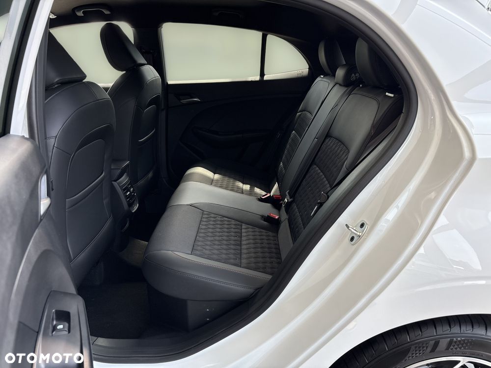 MG MG3 1.5 HEV+ Exclusive - 11