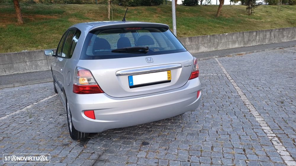 Honda Civic 1.4 LS - 29