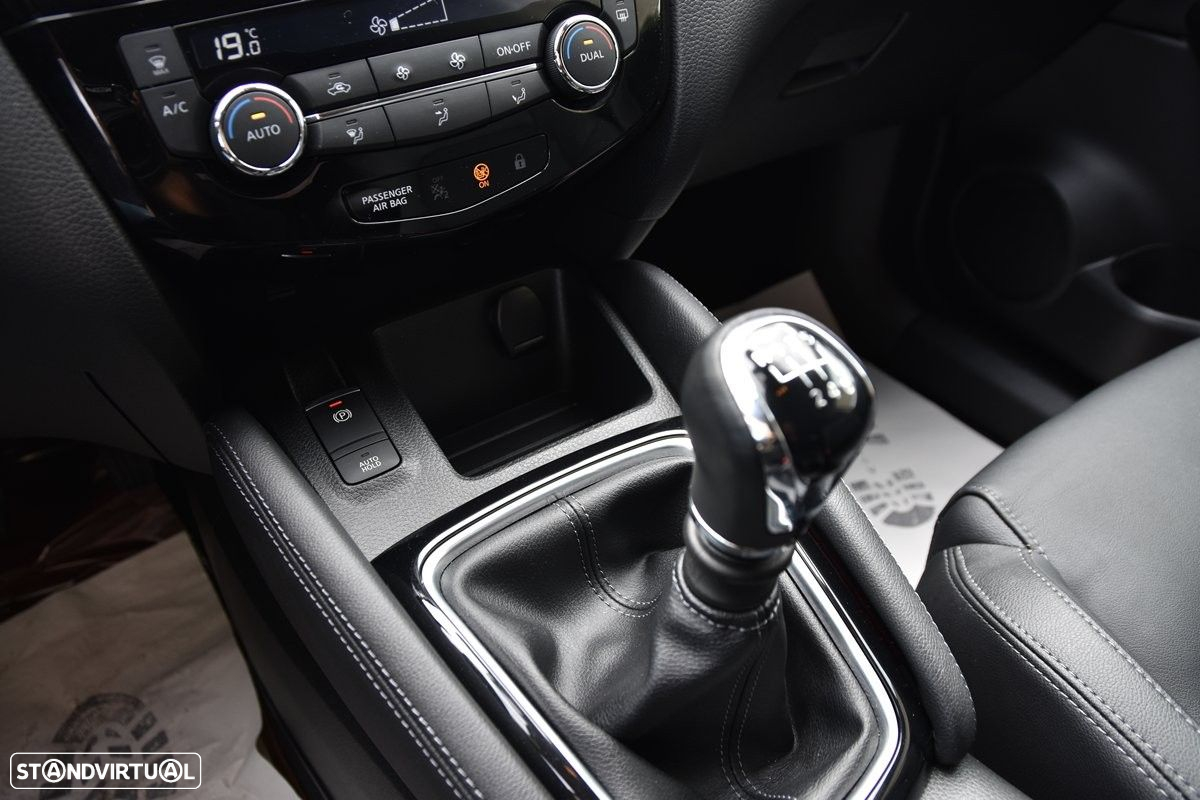 Nissan Qashqai 1.5 dCi Tekna - 16