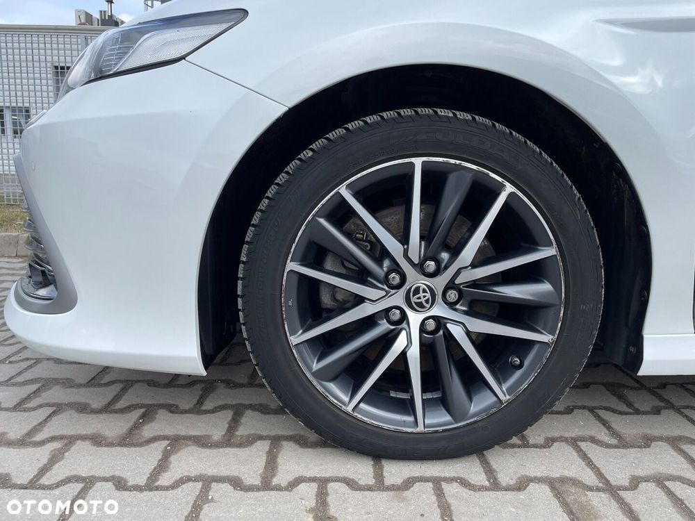 Toyota Camry 2.5 Hybrid Prestige CVT - 18