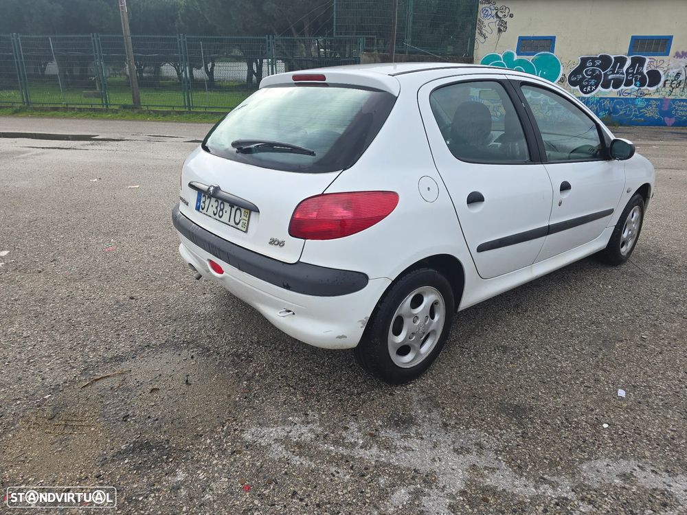 Peugeot 206 1.1 Color Line - 4