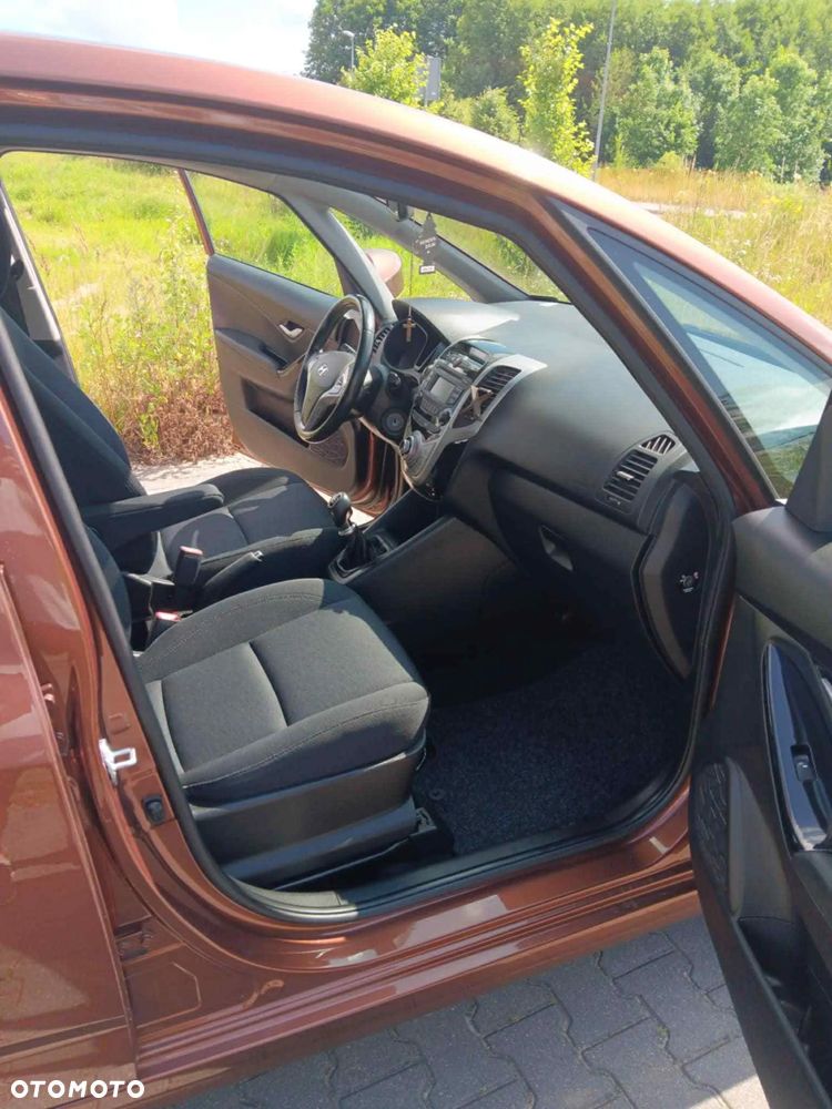 Hyundai ix20 - 12
