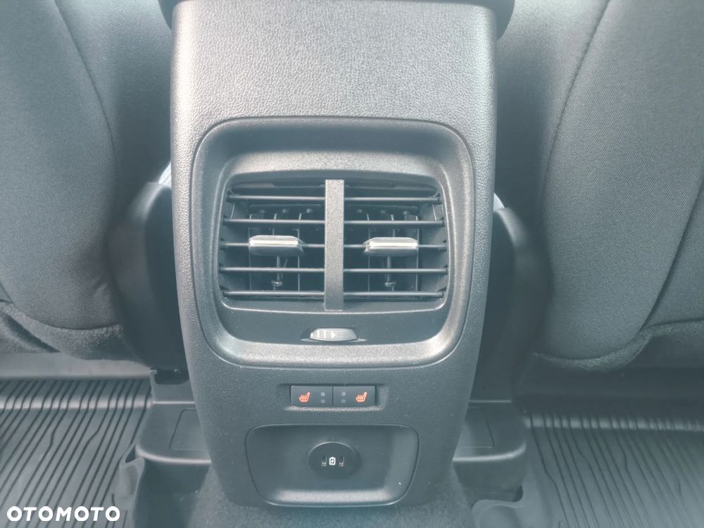Ford Kuga - 23