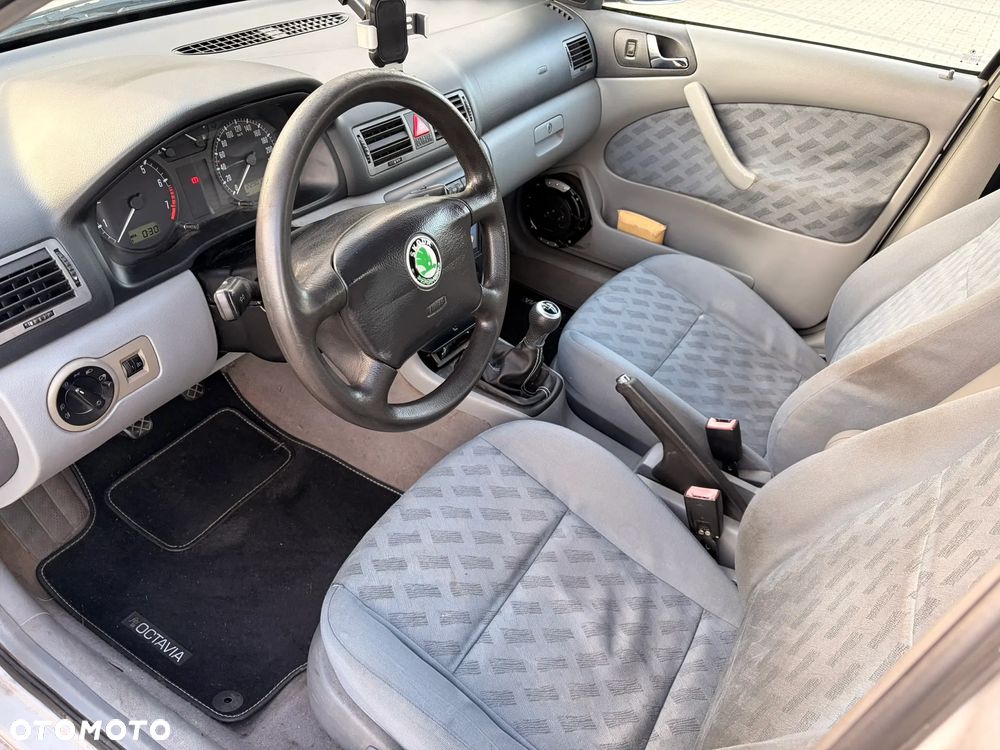Skoda Octavia 1.8 SLX - 8