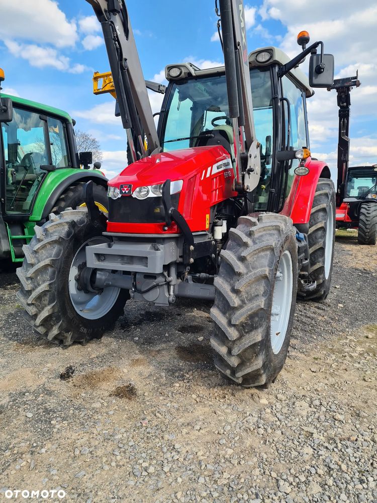 Massey Ferguson 5612 - 2
