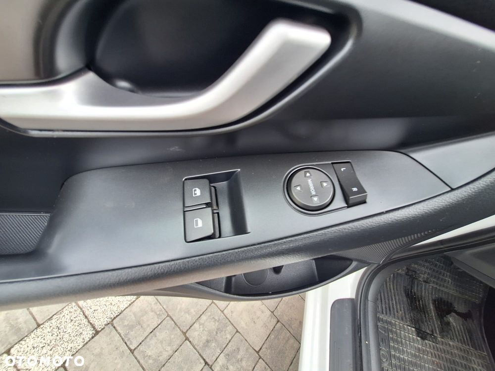 Hyundai i30 1.4 Family - 18