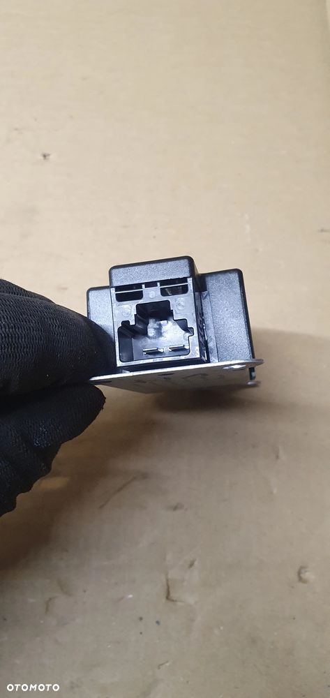 Filtr przeciwzakłóceniowy moduł VW Golf VI 6 Plus 5M0035570B - 3