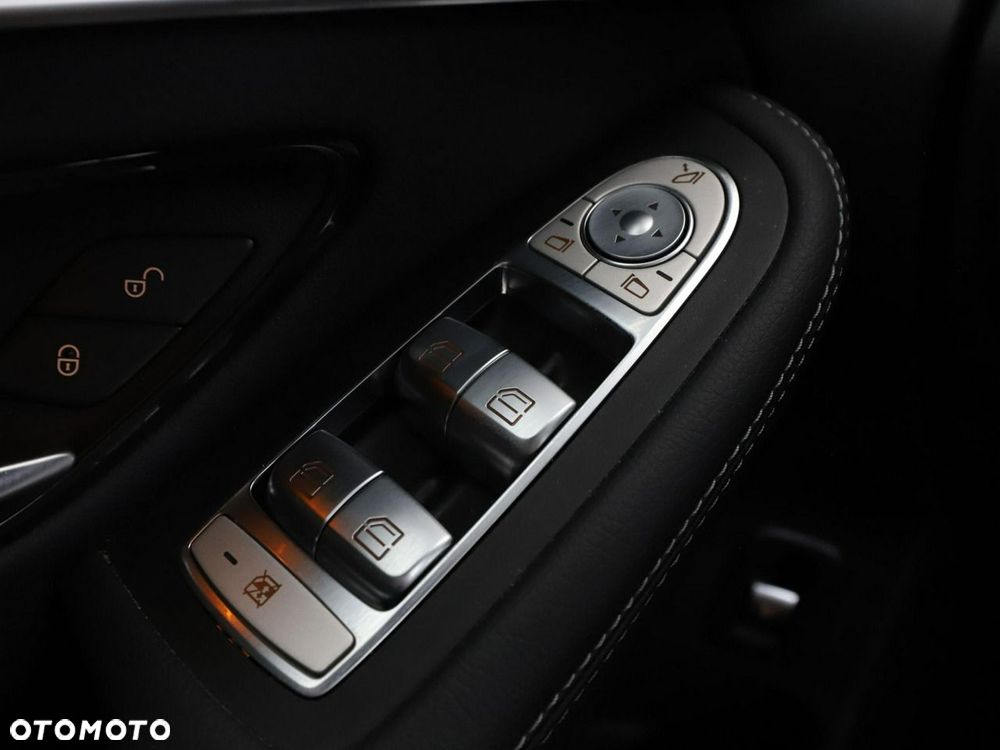 Mercedes-Benz GLC 300 de 4Matic 9G-TRONIC - 38