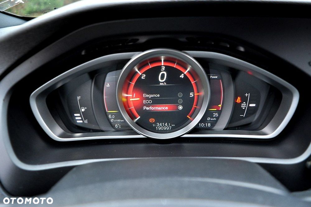 Volvo V40 D2 RDesign - 17