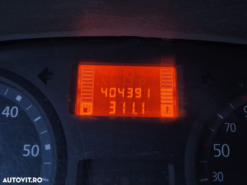 Renault TRAFIC - 23