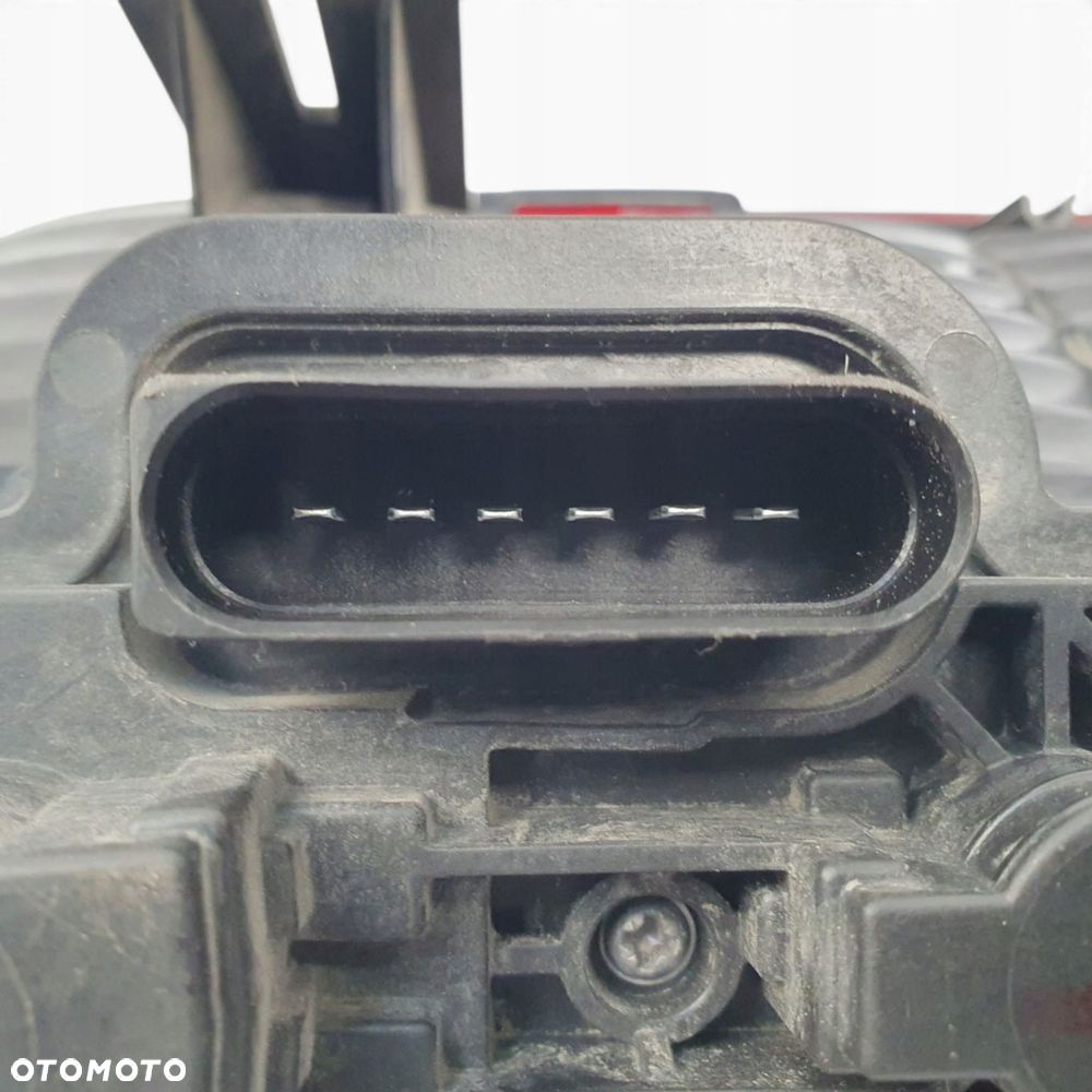 LAMPA LEWA Vw Caddy III lift lewy tył tylna kierowcy 10-15 - 6