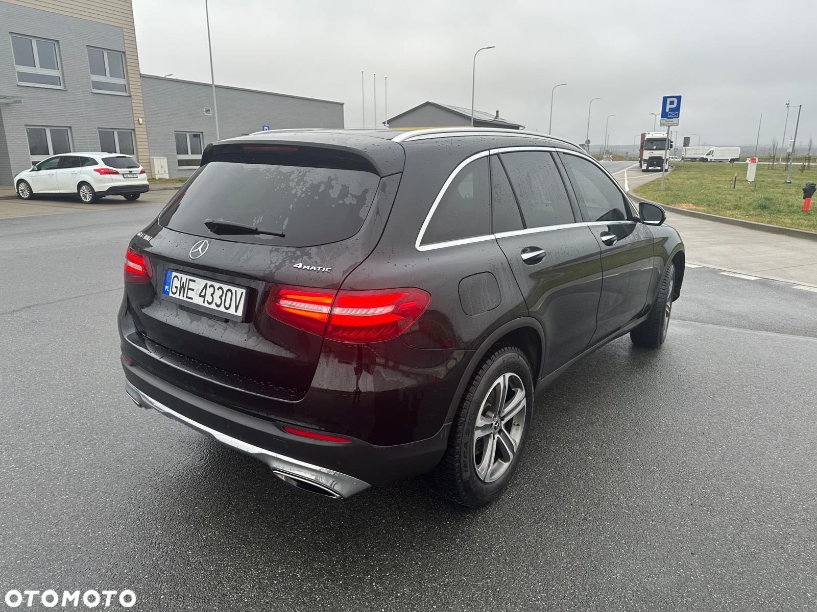 Mercedes-Benz GLC 300 Coupe 4Matic 9G-TRONIC - 8