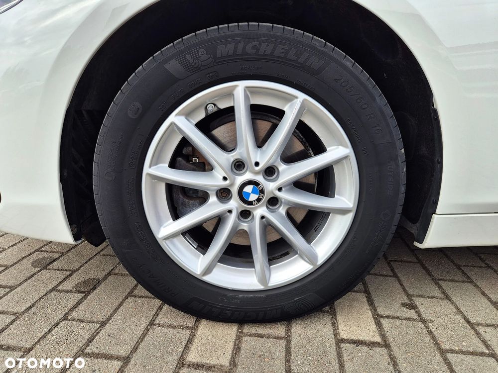 BMW Seria 2 218i - 35