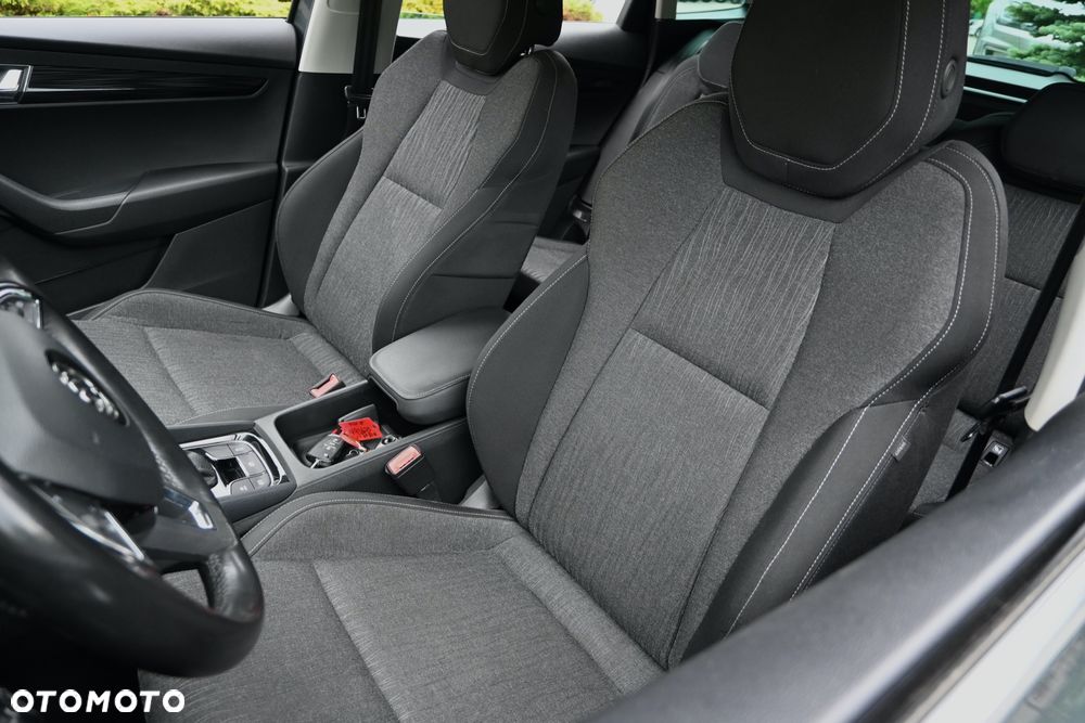 Skoda Karoq 1.6 TDI SCR DSG Ambition - 26