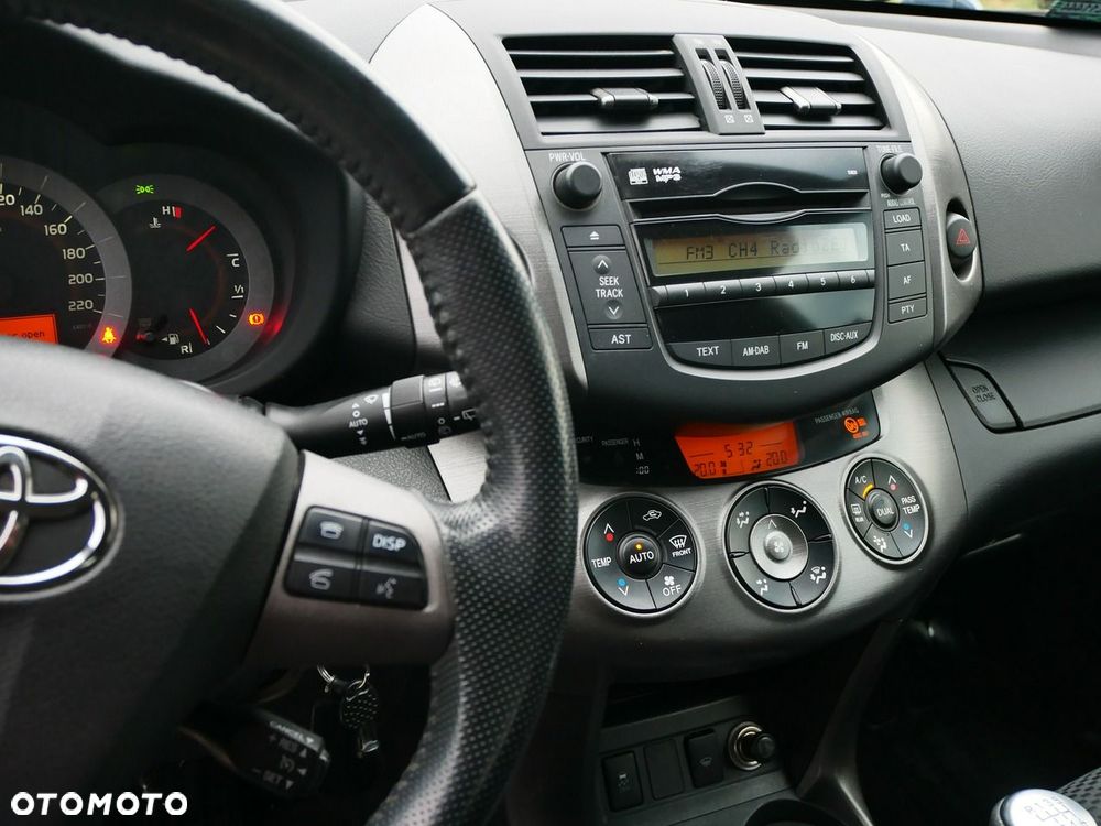 Toyota RAV4 2.0 4x4 Sol - 18
