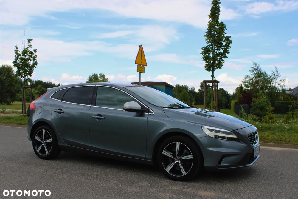 Volvo V40 D3 Drive-E R-Design Momentum - 4