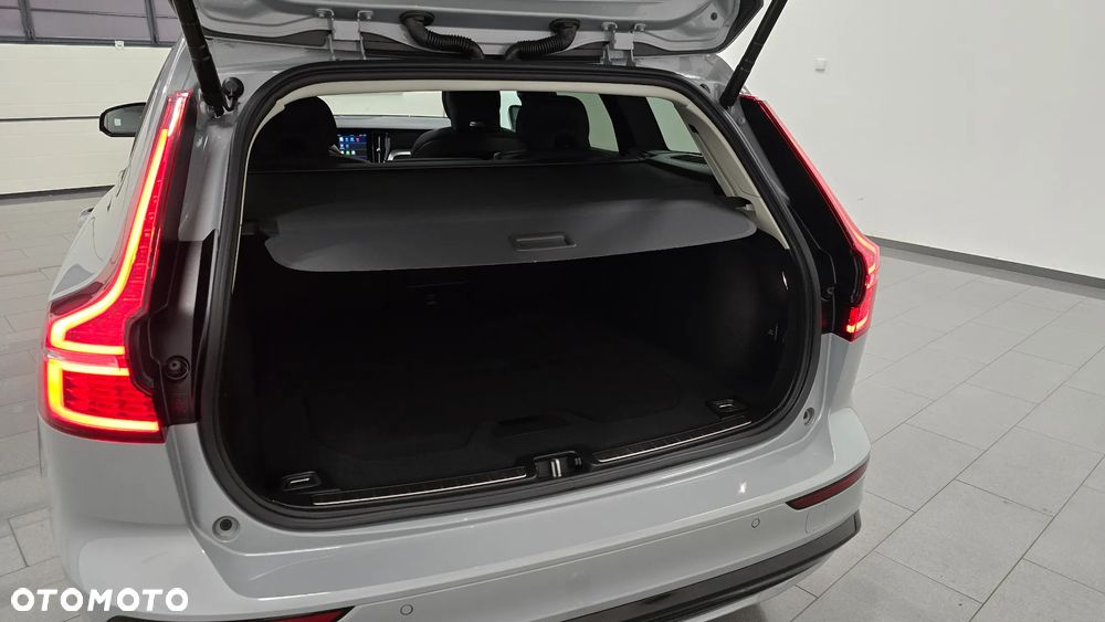 Volvo V60 B4 B DKG Plus Dark - 9