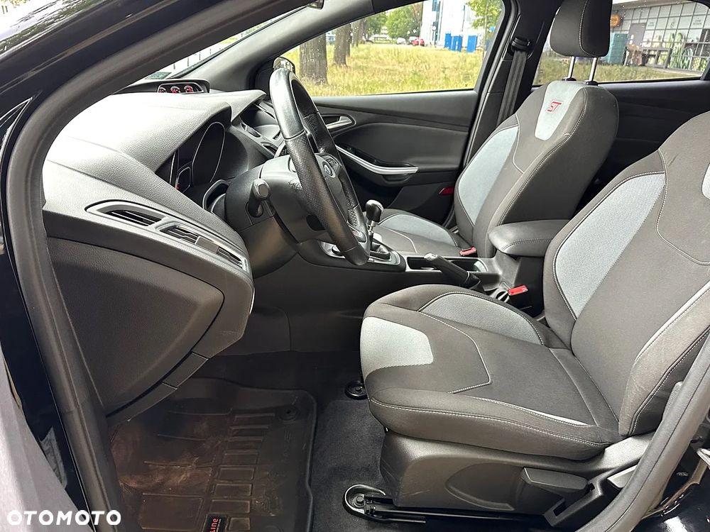 Ford Focus 2.0 EcoBoost ST - 7