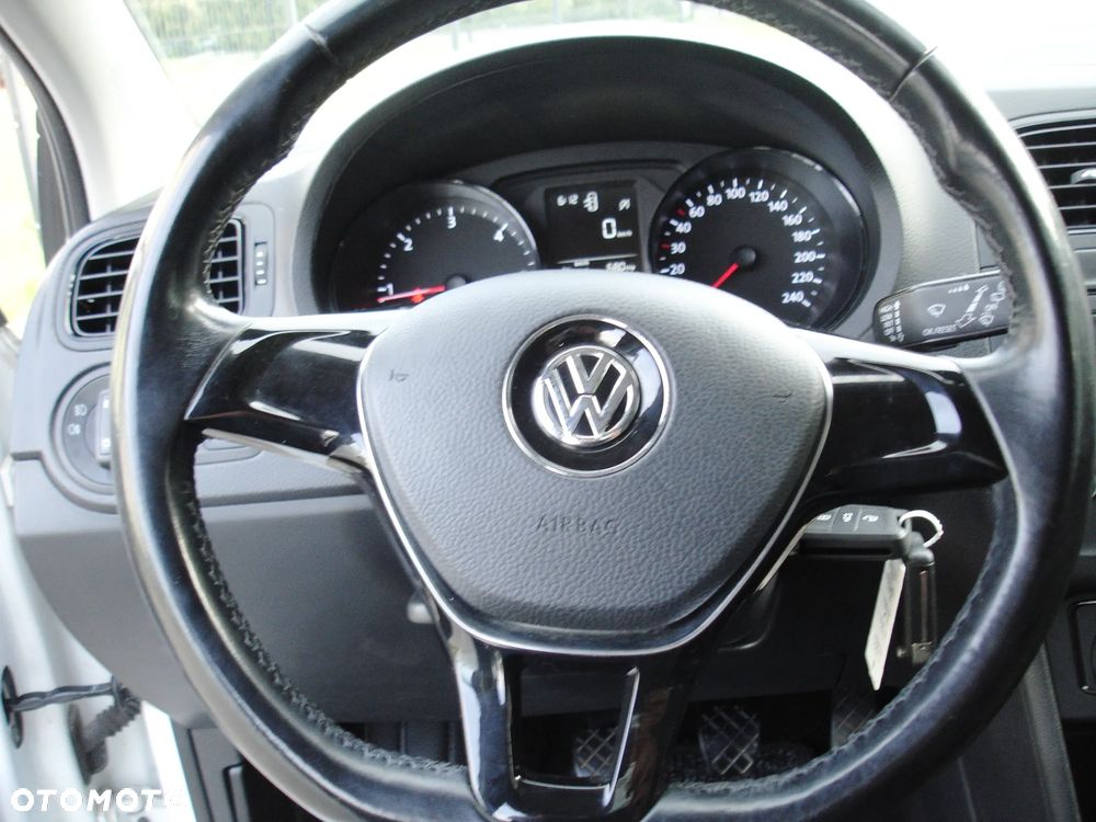 Volkswagen Polo 1.4 TDI BMT Comfortline - 17