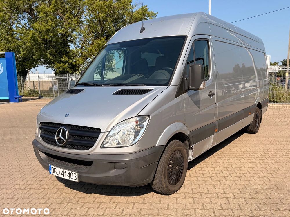 Mercedes-Benz Sprinter - 8