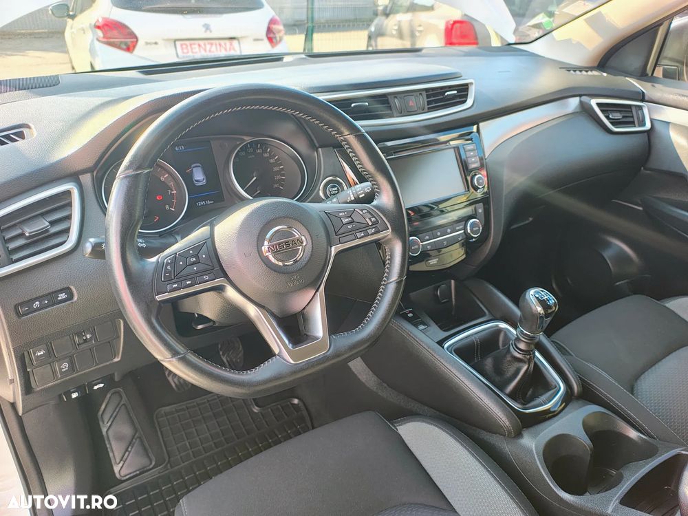 Nissan Qashqai 1.3 DIG-T N-CONNECTA - 26