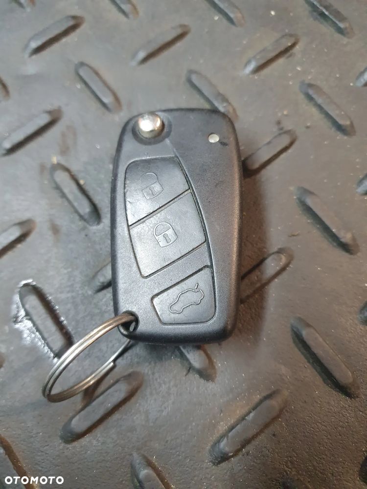 KLUCZYK ORYGINAŁ FIAT GRANDE PUNTO POSIADAM 2 SZT - 2