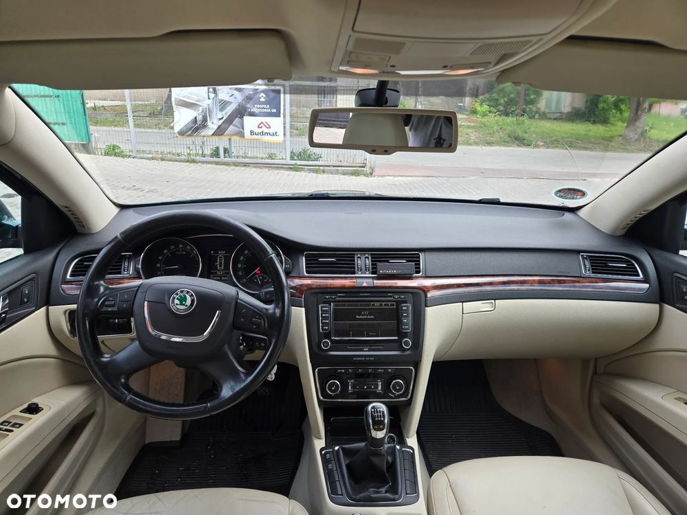 Skoda Superb 2.0 TDI 4x4 Elegance - 11