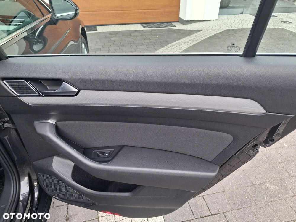 Volkswagen Passat 1.5 TSI EVO Business DSG - 14
