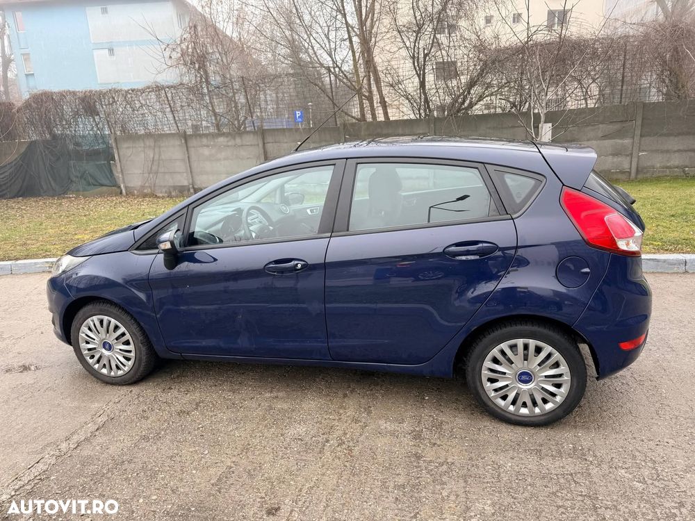 Ford Fiesta - 2