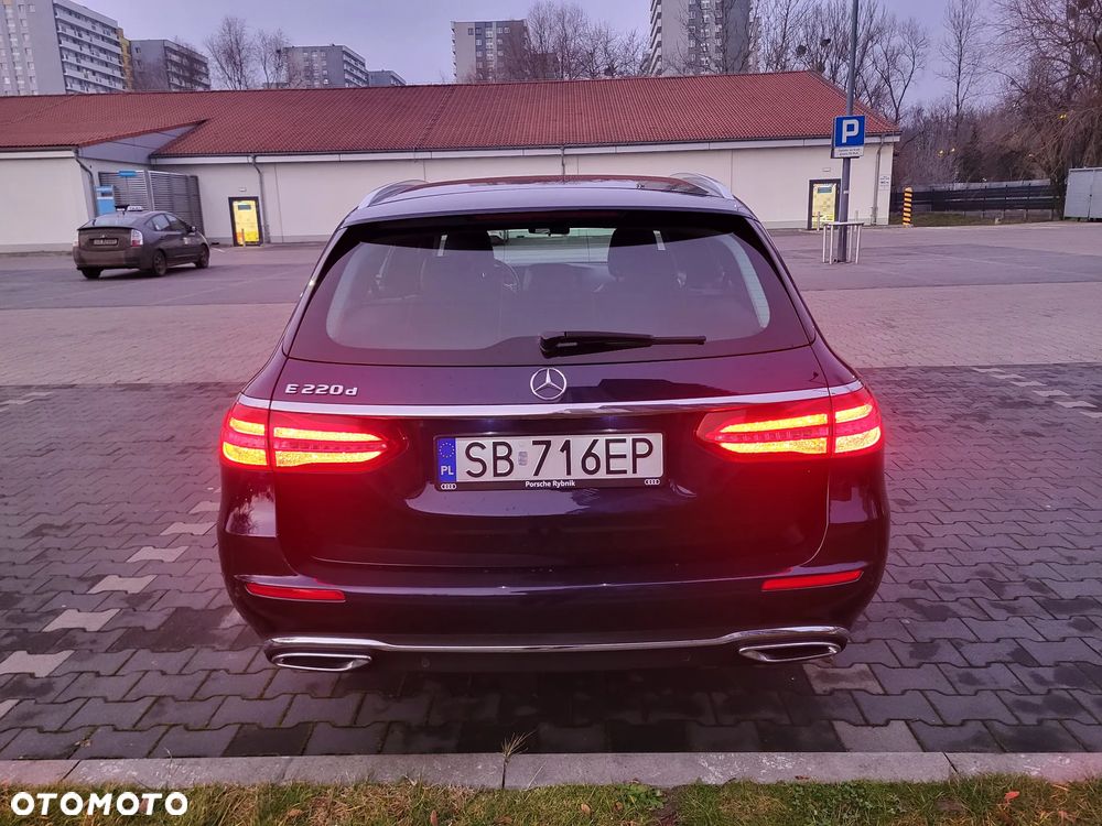 Mercedes-Benz Klasa E 220 d 9G-TRONIC - 3