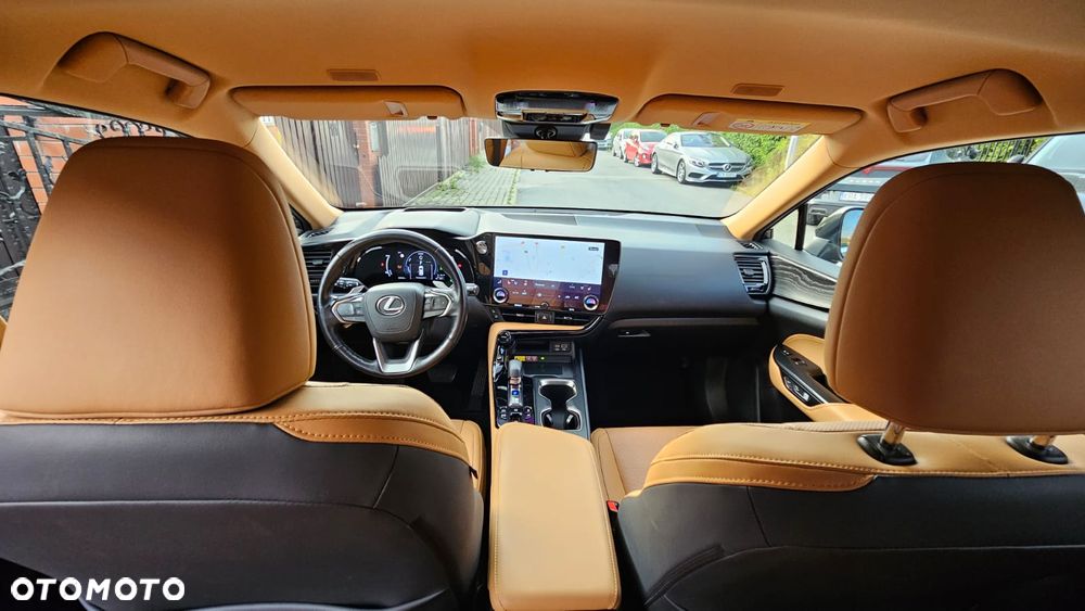 Lexus NX 450h+ Omotenashi AWD - 11