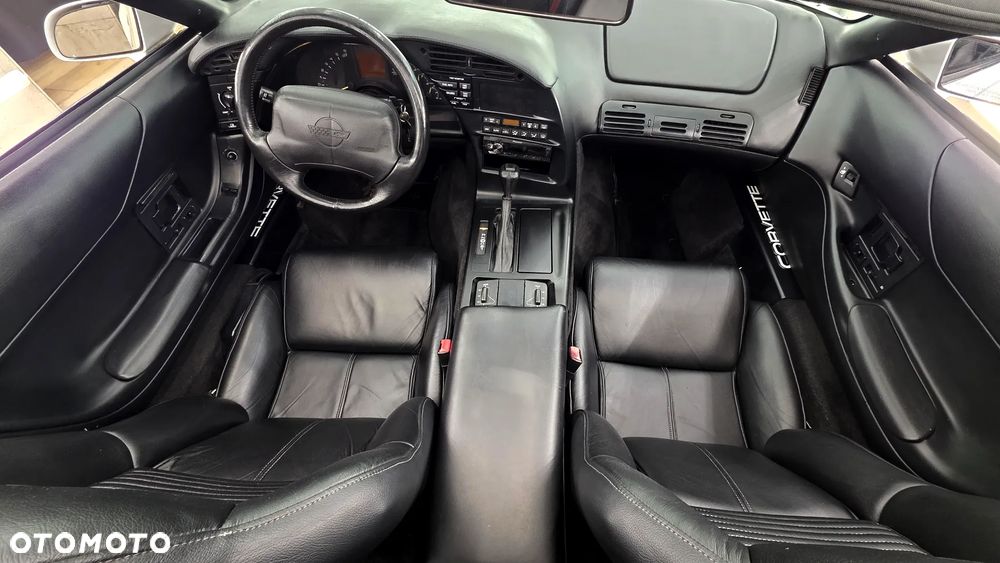 Chevrolet Corvette - 34