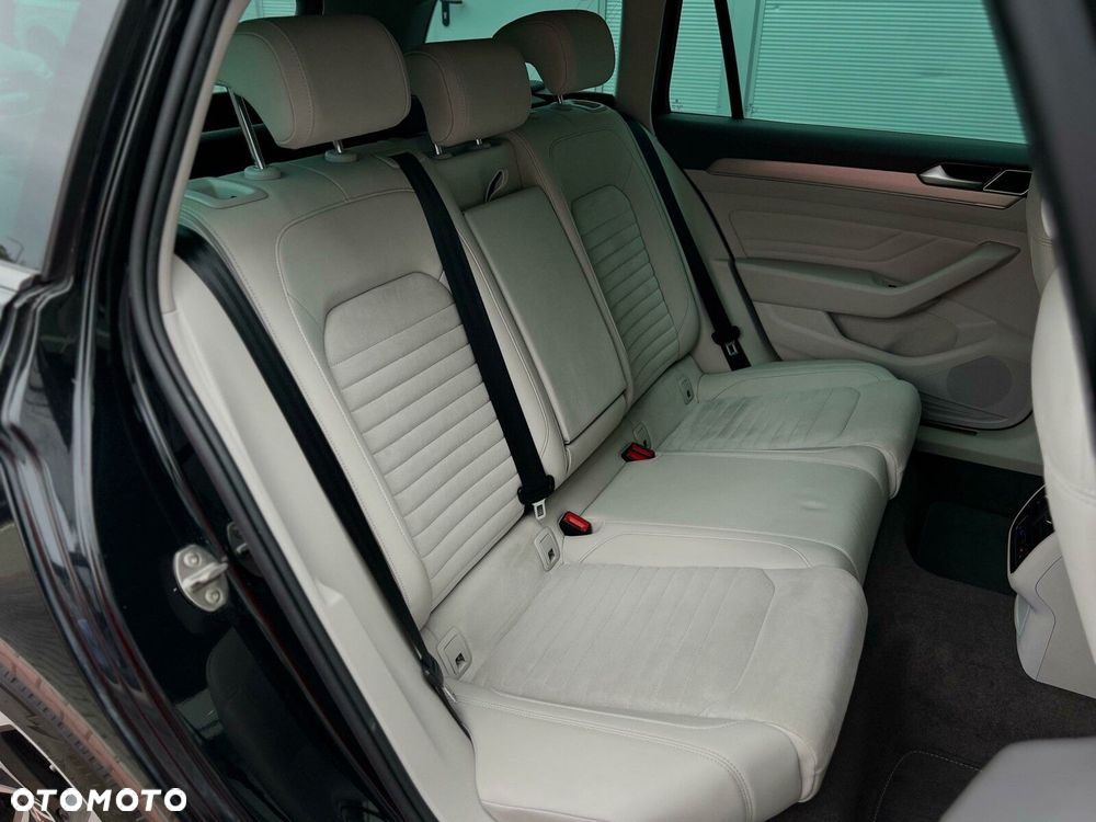 Volkswagen Passat 2.0 TDI 4Mot Elegance DSG - 20