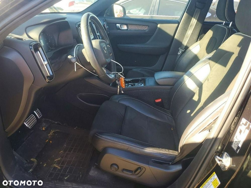Volvo XC 40 - 8