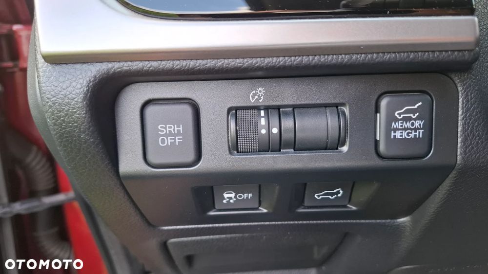 Subaru Forester 2.0 XT Platinum Lineartronic - 23