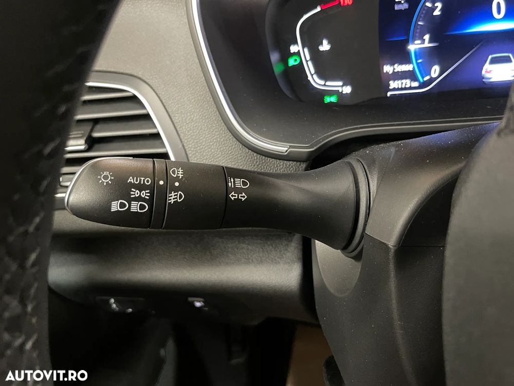 Renault Megane TCe 140 EDC GPF Techno - 24