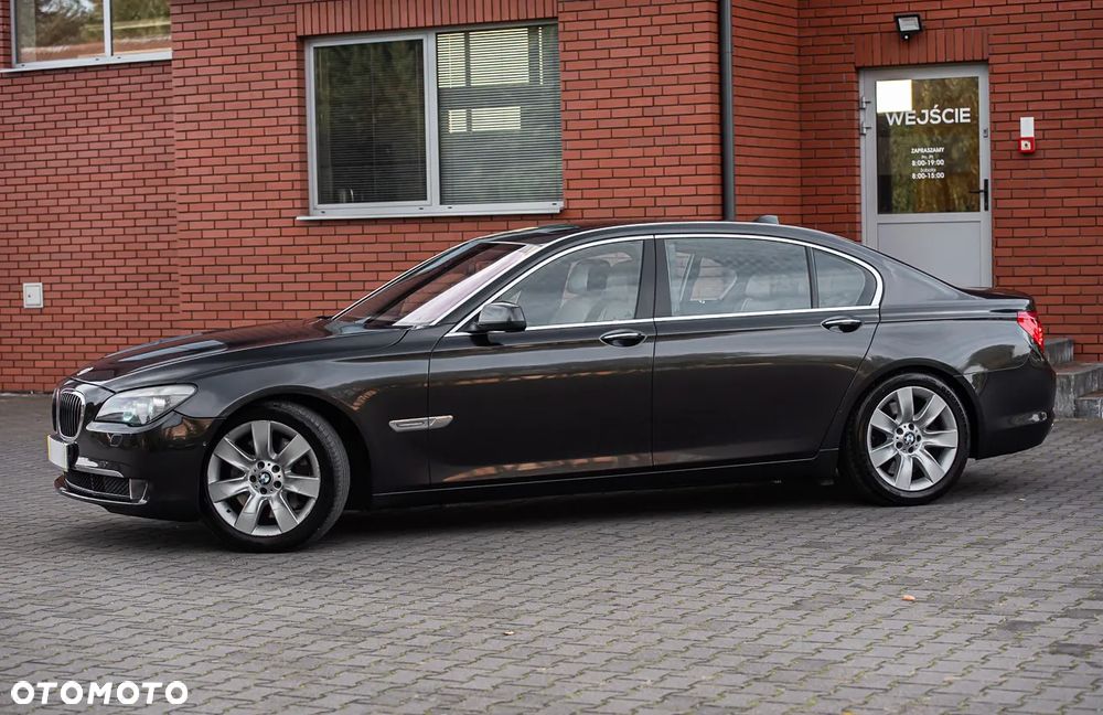 BMW Seria 7 750Li - 7