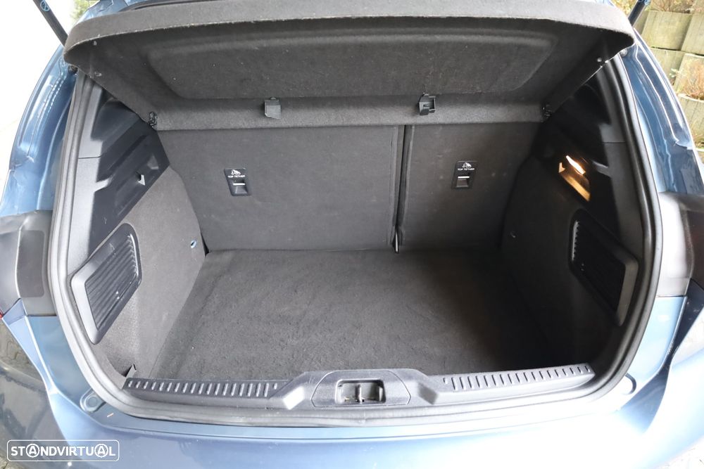 Ford Focus 1.0 EcoBoost MHEV ST-Line - 13