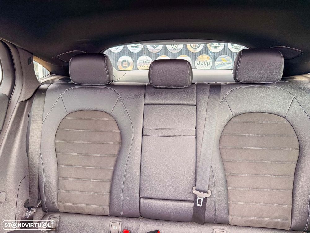 Mercedes-Benz GLC 300 de Coupe 4Matic 9G-TRONIC AMG Line - 24