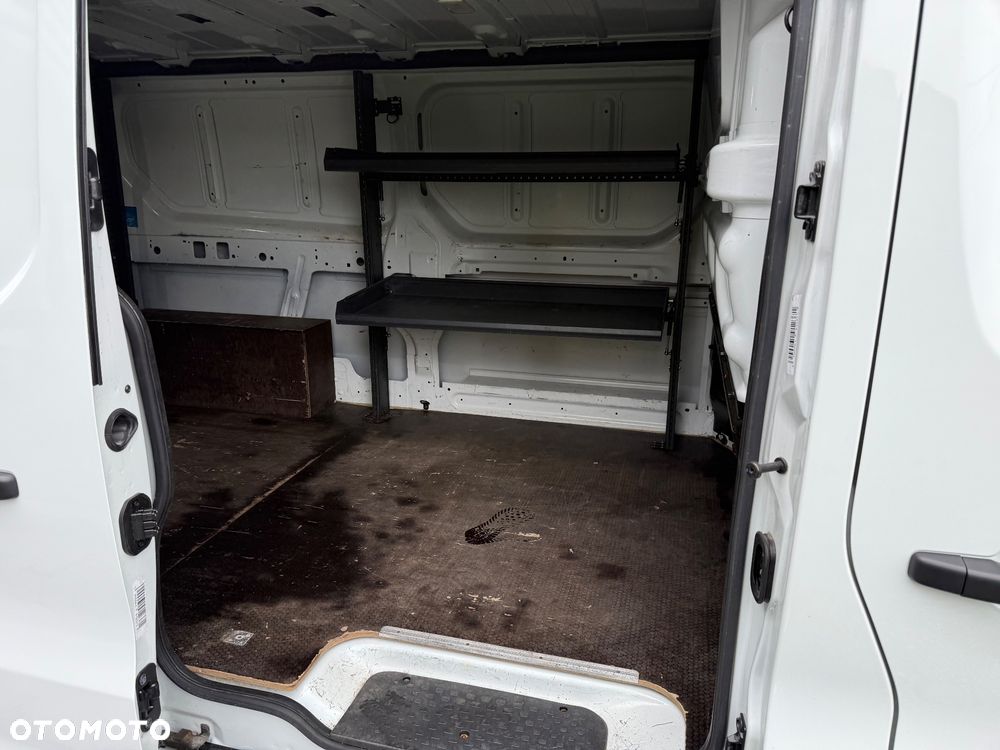Renault Trafic - 18