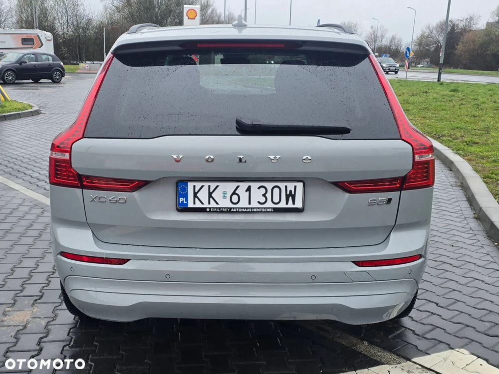 Volvo XC 60 B5 B AWD Ultimate Dark - 8