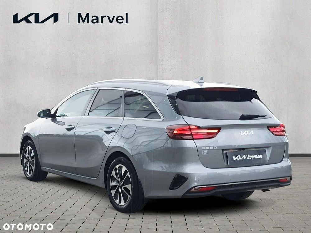 Kia Ceed - 4