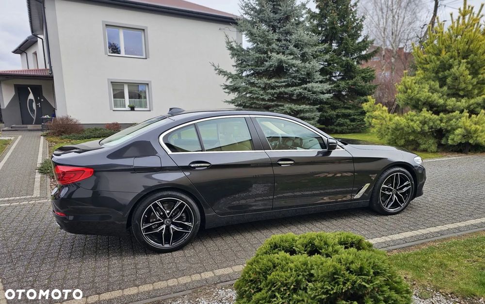BMW Seria 5 520d Efficient Dynamics Edition - 9