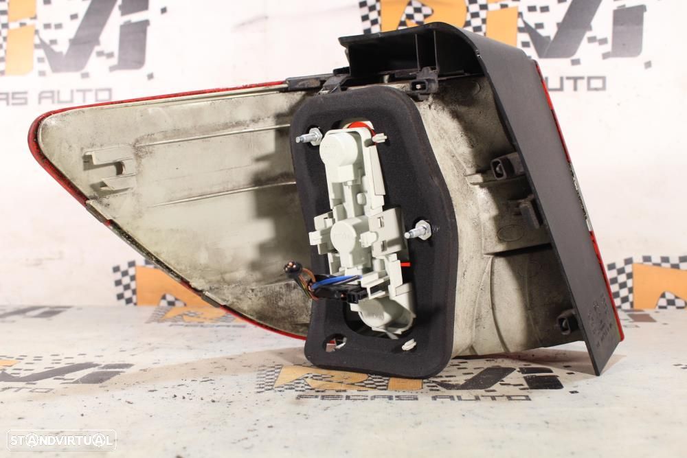 Ótica / Farol Esquerdo Mercedes-Benz B-Class (W245)  A1698202564 / A 1 - 4