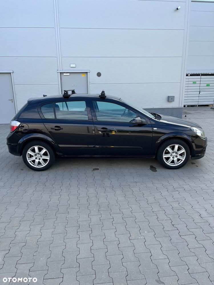 Opel Astra III 1.9 CDTI Cosmo - 2