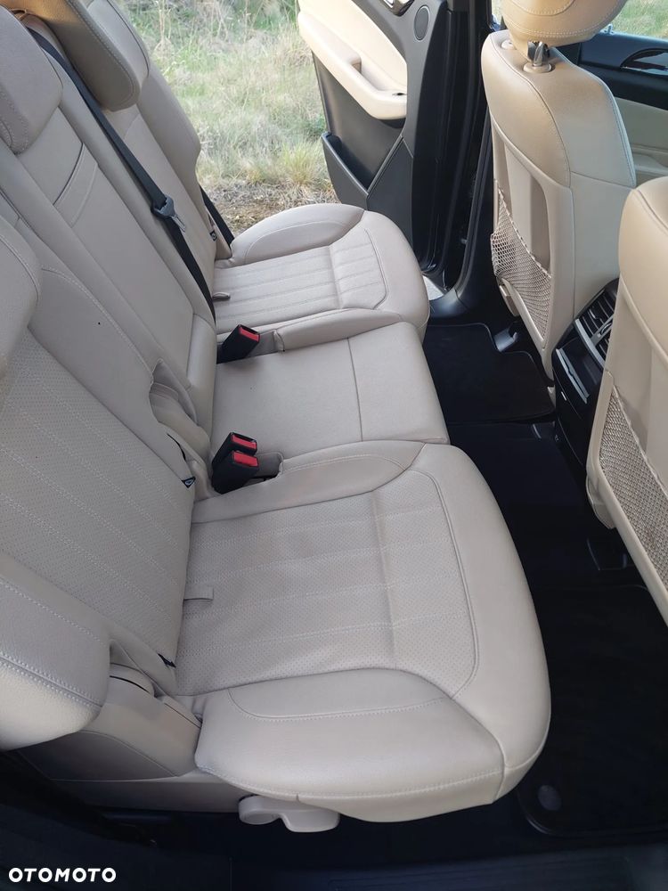 Mercedes-Benz GLS - 17