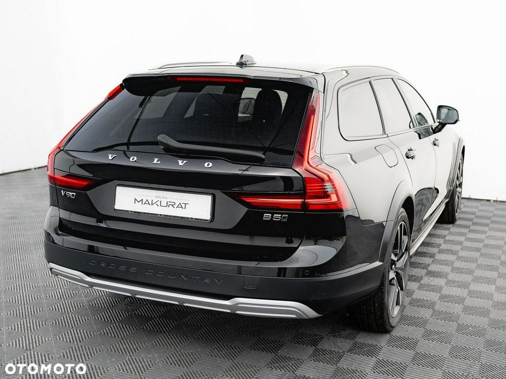 Volvo V90 Cross Country - 6