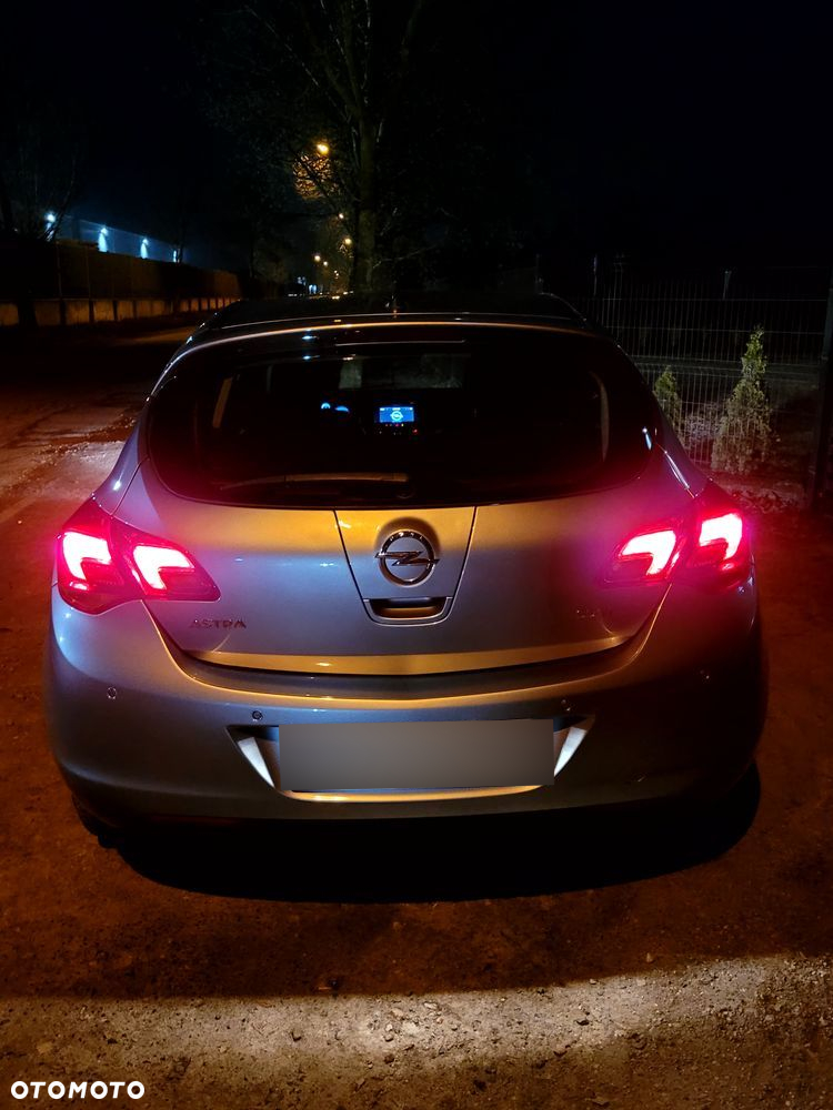 Opel Astra IV 1.7 CDTI Cosmo - 16