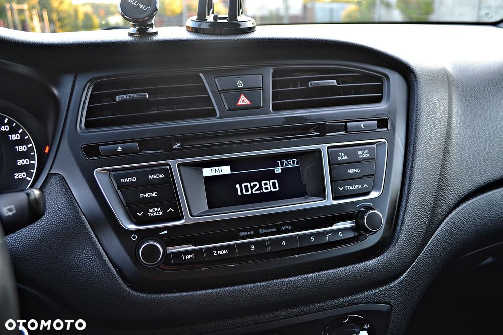 Hyundai i20 1.2 Trend - 33